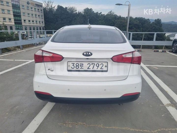 Kia K3 2015 — 5