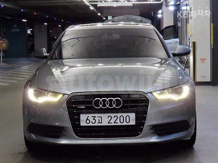 Audi A6 2012 — 2