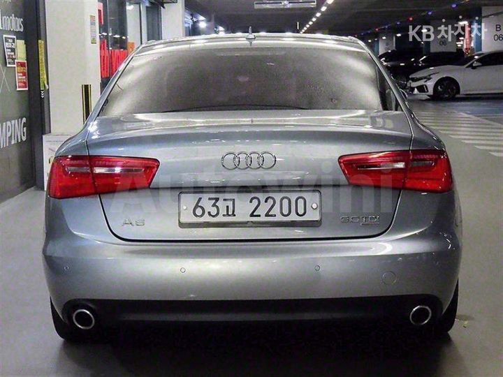 Audi A6 2012 — 5