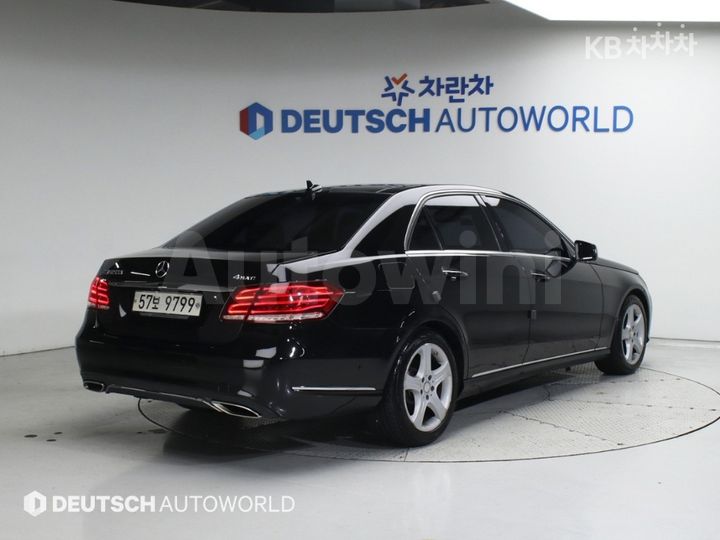 Mercedes-Benz E Class 2014 — 2