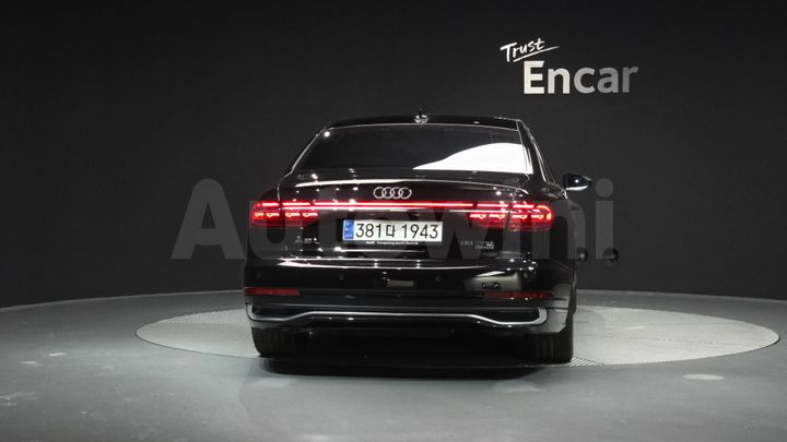 Audi A8 2023 — 4
