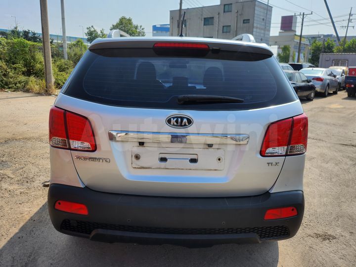 Kia Sorento 2010 — 4