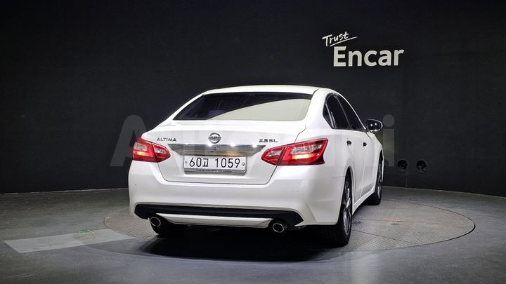 Nissan Altima 2017 — 4