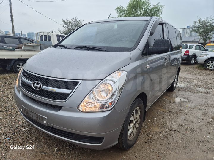 Hyundai Starex 2014 — 2