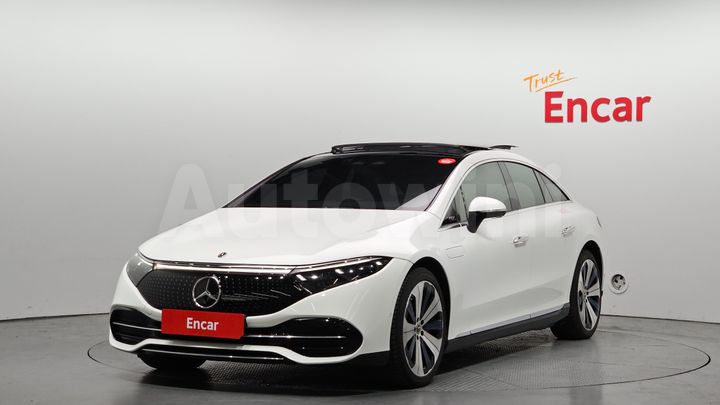 Mercedes Benz EQS
