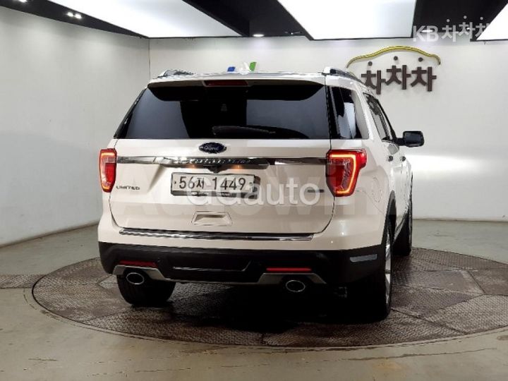 Ford Explorer 2019 — 3