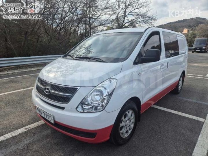 Hyundai Starex 2015 — 2