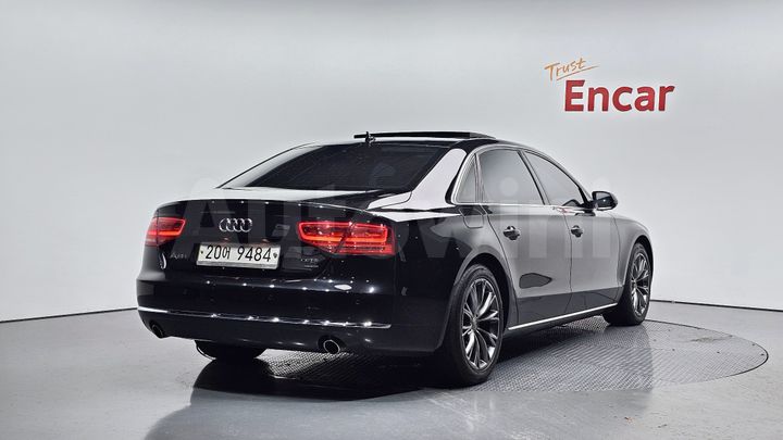 Audi A8 2011 — 2