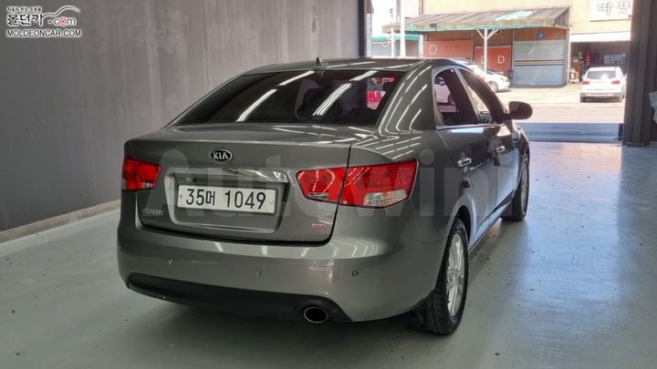 Kia Forte 2012 — 2