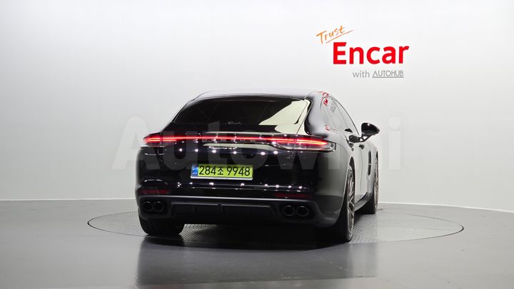 Porsche Panamera 2021 — 4