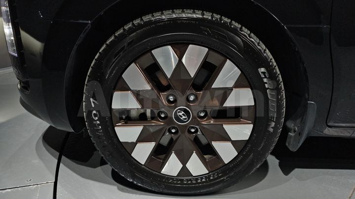Hyundai Staria 2023 — 5