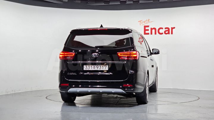 Kia Carnival 2019 — 4