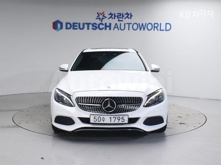 Mercedes-Benz C Class 2018 — 3