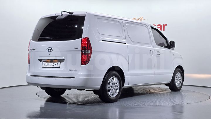 Hyundai Starex 2019 — 2