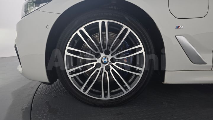BMW 5 Series 2020 — 5