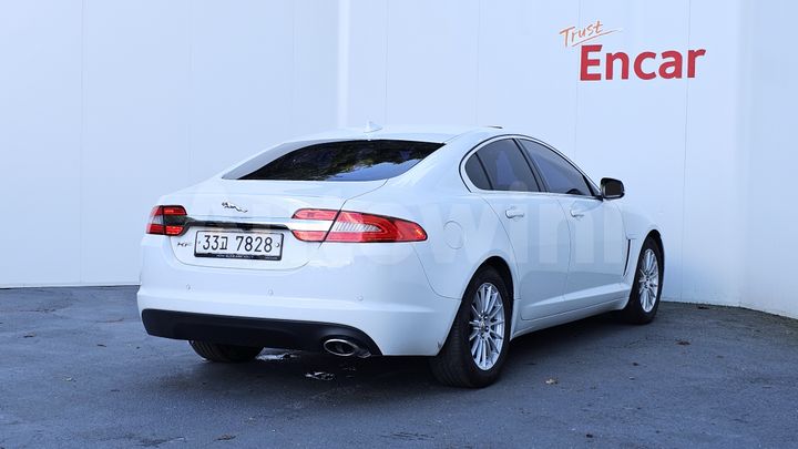 Jaguar XF 2014 — 2