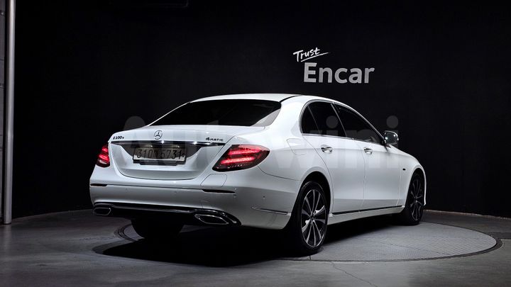 Mercedes Benz E Class 2020 — 2
