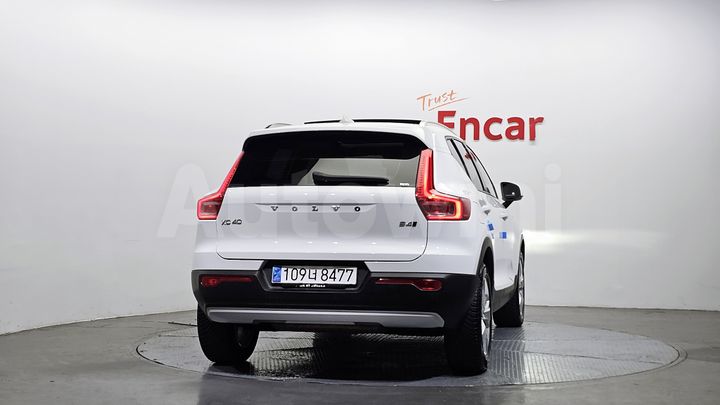 Volvo XC40 2021 — 4