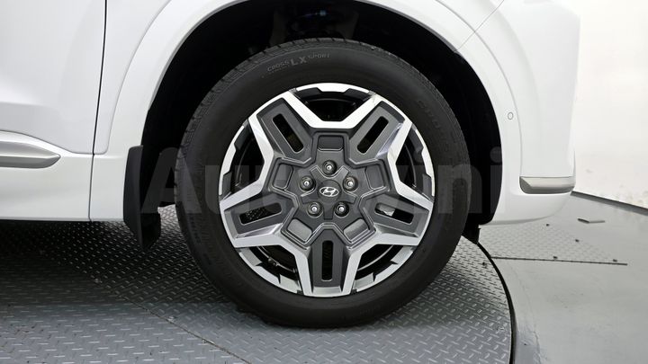 Hyundai SantaFe 2023 — 5