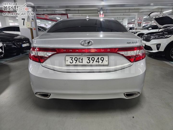 Hyundai Grandeur 2011 — 4