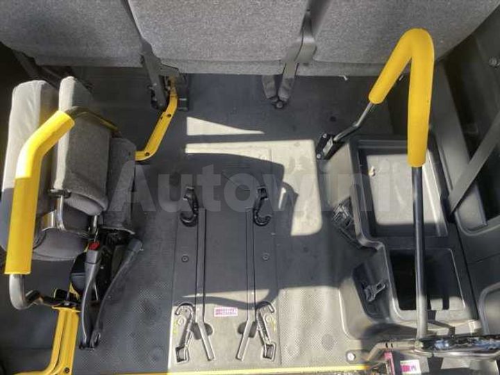 Toyota Hiace 2013 — 3