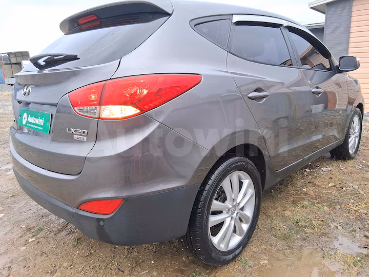 Hyundai Tucson 2010 — 5