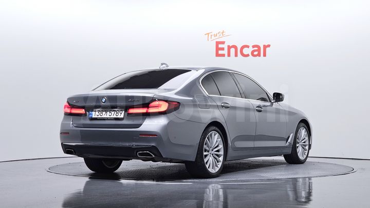 BMW 5 Series 2023 — 2