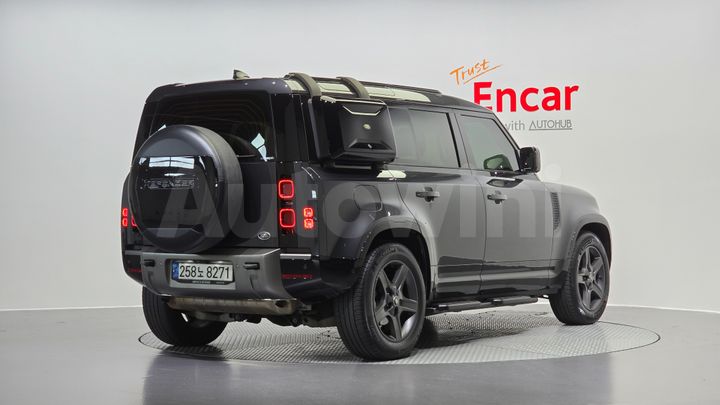 Land Rover Defender 2022 — 2