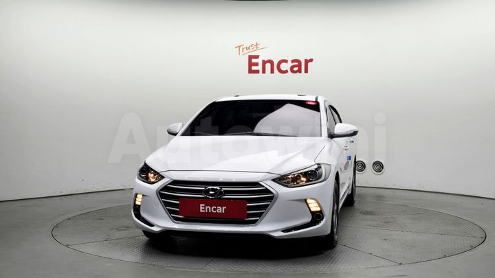 Hyundai Avante 2017 — 3