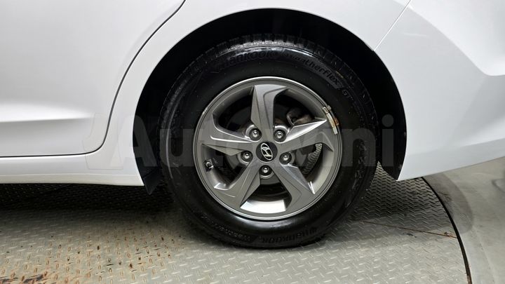 Hyundai Avante 2017 — 5