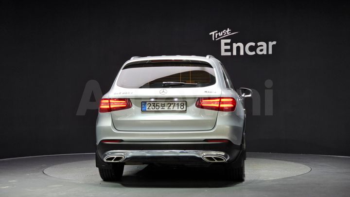 Mercedes Benz GLC Class 2017 — 4