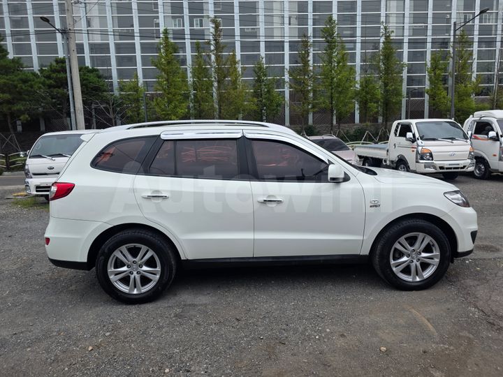 Hyundai SantaFe 2011 — 4
