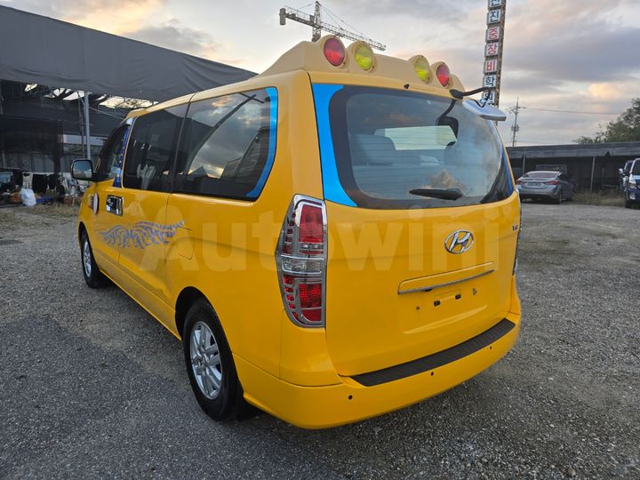 Hyundai Starex 2017 — 4