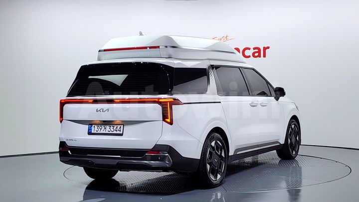 Kia Carnival 2025 — 2