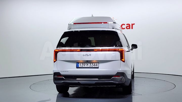 Kia Carnival 2025 — 4