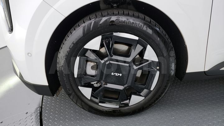 Kia Carnival 2025 — 5