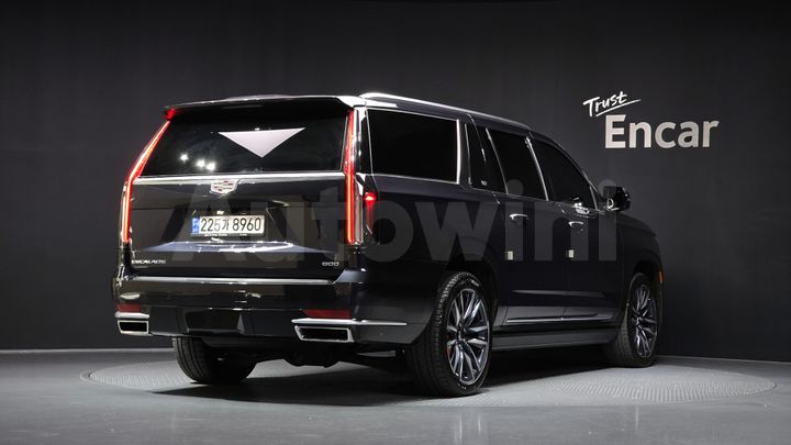 Cadillac Escalade 2022 — 2