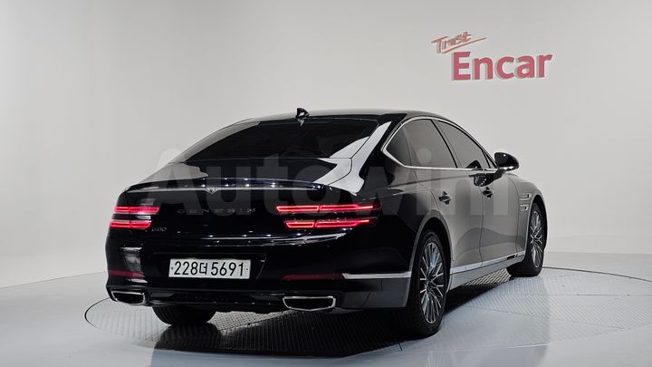 Genesis G80 2022 — 2