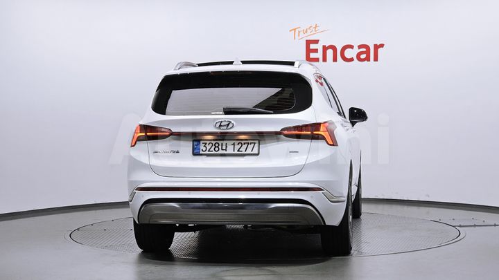 Hyundai SantaFe 2023 — 4