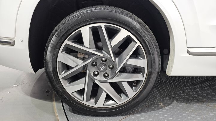 Hyundai SantaFe 2023 — 5