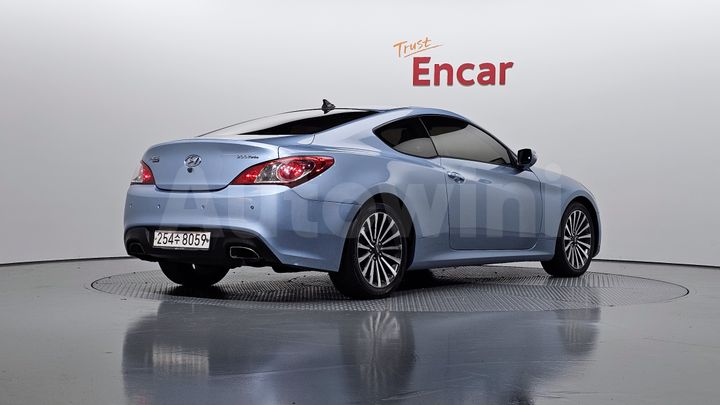 Hyundai Genesis 2011 — 2