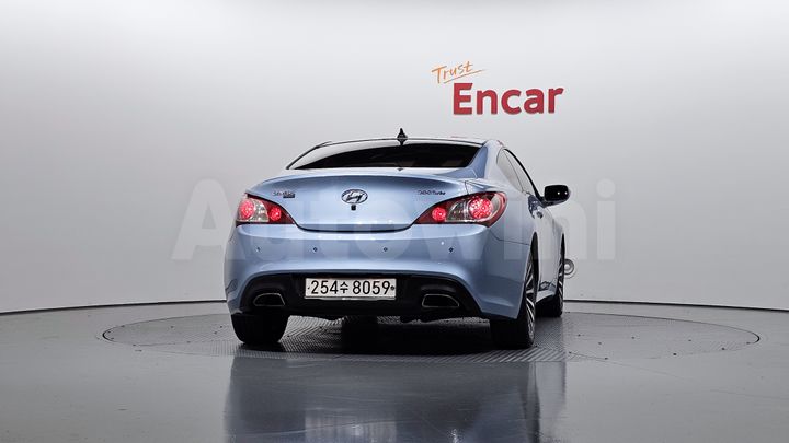 Hyundai Genesis 2011 — 4