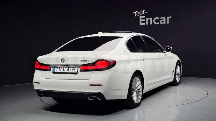 BMW 5 Series 2021 — 2
