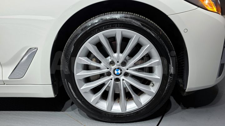 BMW 5 Series 2021 — 5