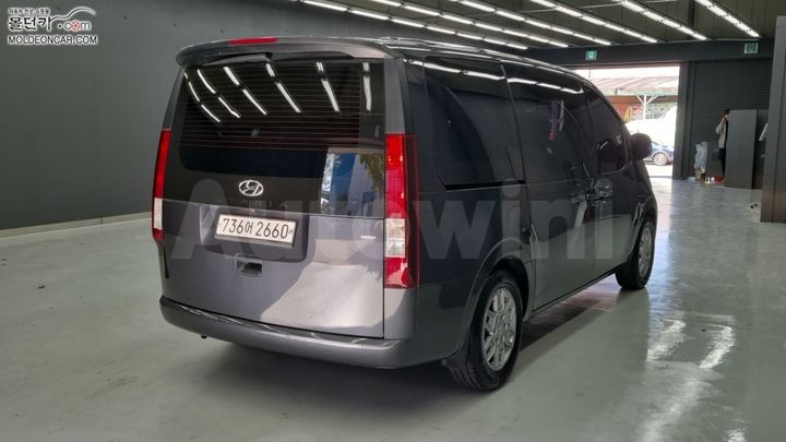 Hyundai Staria 2021 — 2