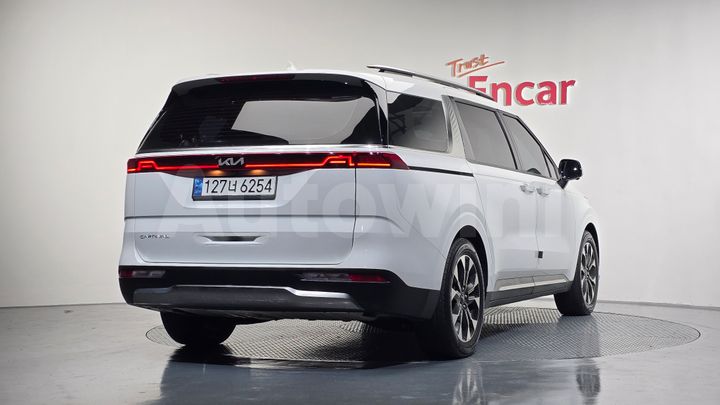 Kia Carnival 2022 — 3
