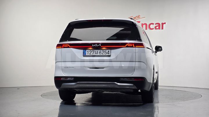Kia Carnival 2022 — 5