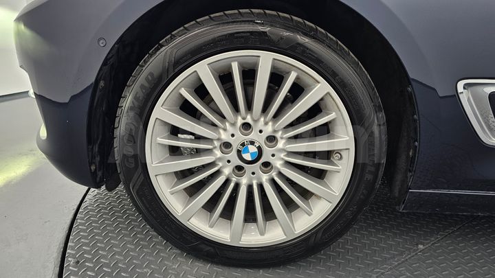 BMW 3 Series 2020 — 5