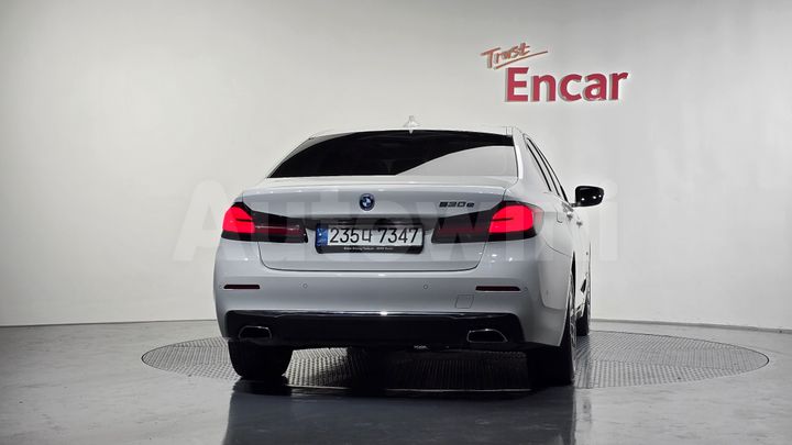 BMW 5 Series 2022 — 4
