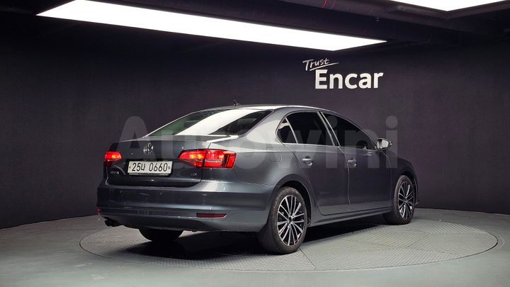 Volkswagen Jetta 2015 — 2